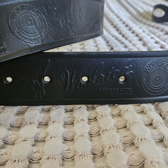 WOOLRICH Outdoor Guide Collection Leather Belt In Black with Gold Buckle. - Picture 2 of 11